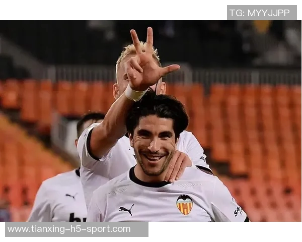 维尼修斯被嘘引发争议队友帽子戏法他怒退场球迷情绪积累已久