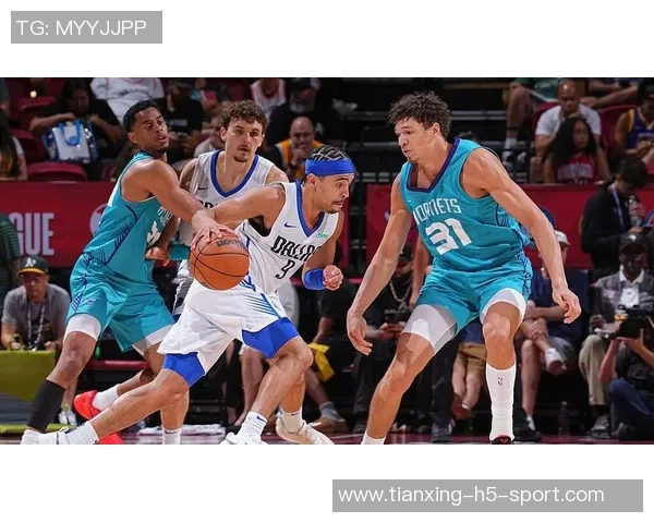 克尼佩尔展现全面实力半场9投5中斩获13分5篮板3抢断