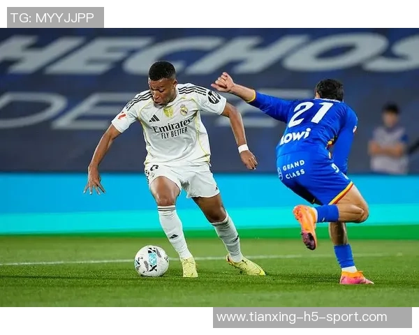 姆巴佩加盟皇马后欧冠进球数超菲戈贝尔本赛季已打入11球 姆巴佩加盟皇马后欧冠进球数超菲戈贝尔本赛季已打入11球